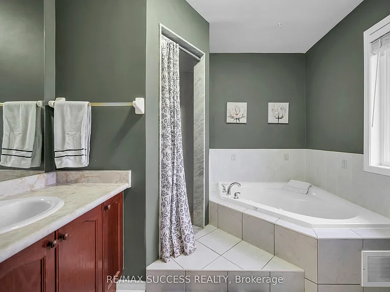228 Flagstone Way — Photo 28