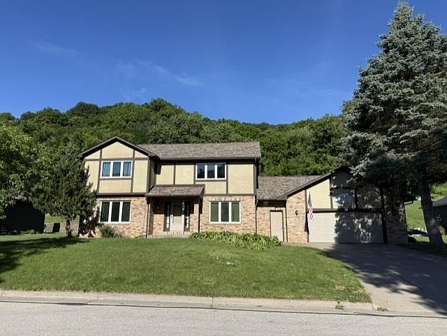 1st image of 217 Oak Leaf Dr
