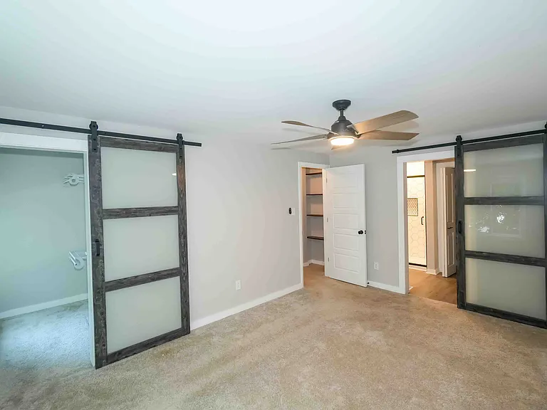 6901 Wyndbend Ln — Photo 24