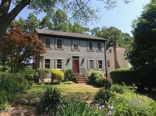 55 1/2 Richmond Dr, Old Greenwich, CT 06870