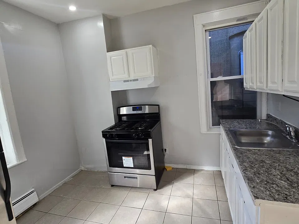 24 Bergen Ave #2