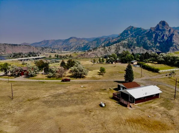 6 Meadowlark Sq, Cascade, MT 59421