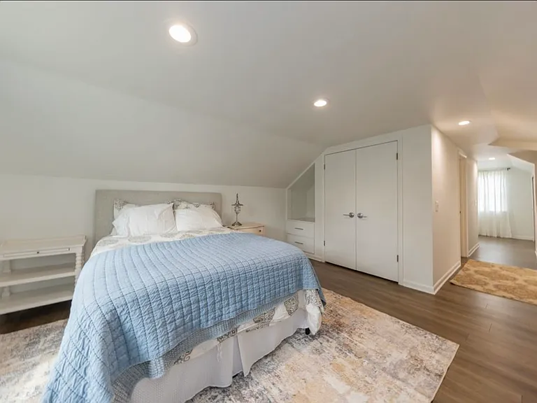 21112 Halworth Rd — Photo 16