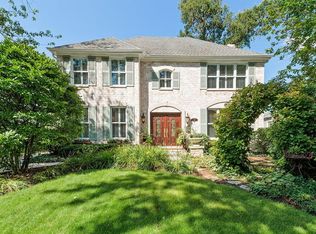 26 Gilbert Ave, Clarendon Hills, IL 60514