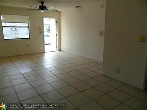 4th image of 2931 NW 8th Ct