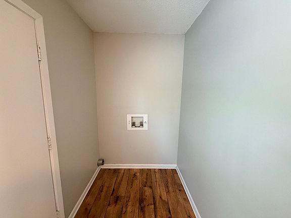 3rd image of 511 E Main St #914-C