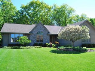 N52W16509 Oak Ridge Trl, Menomonee Falls, WI 53051