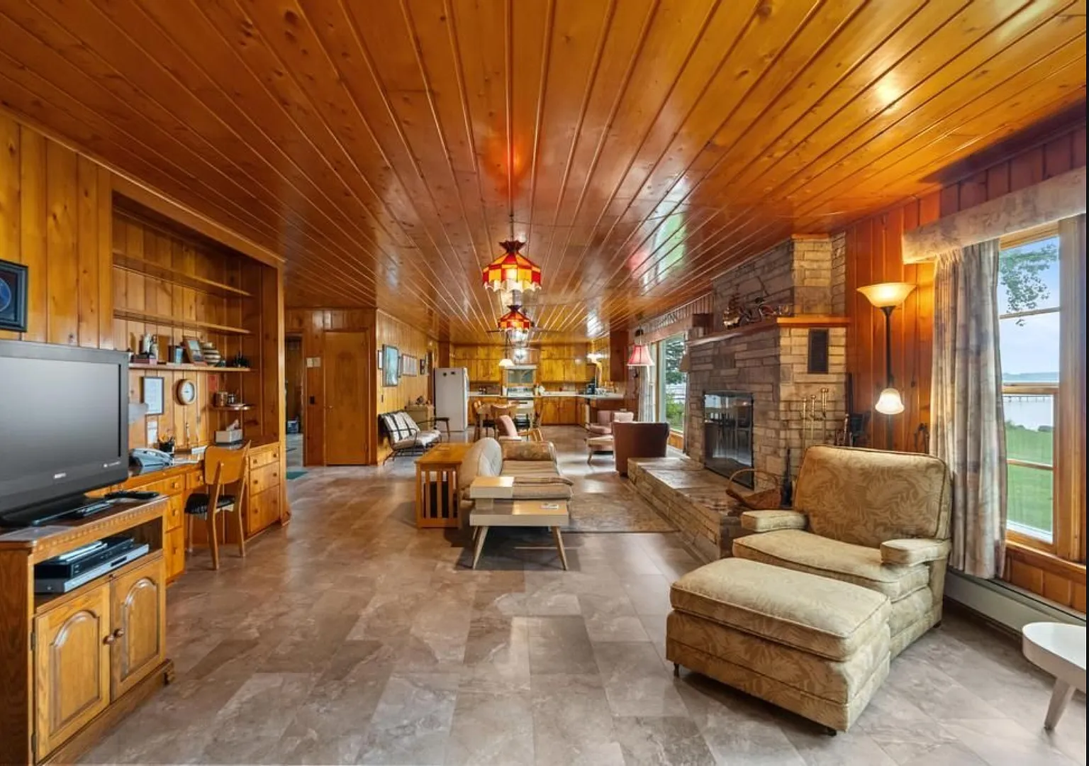 3 bed, 3278 sqft, $2,800 — Photo 3