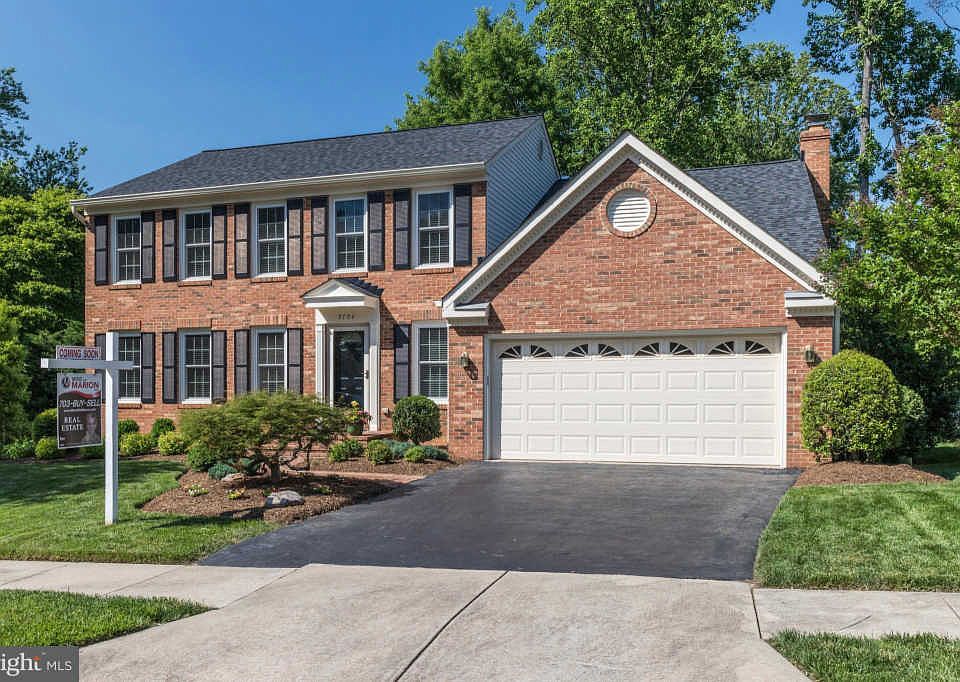 1st image of 9704 Spanish Oak Ct