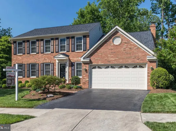 9704 Spanish Oak Ct, Fairfax Station, VA 22039