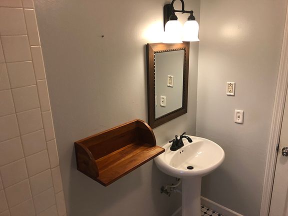 5th image of 5322 Byram Ave