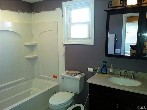 2nd image of 46 Glenwood Ave #2