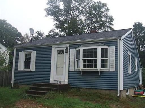 4th image of 556 Brockton Ave