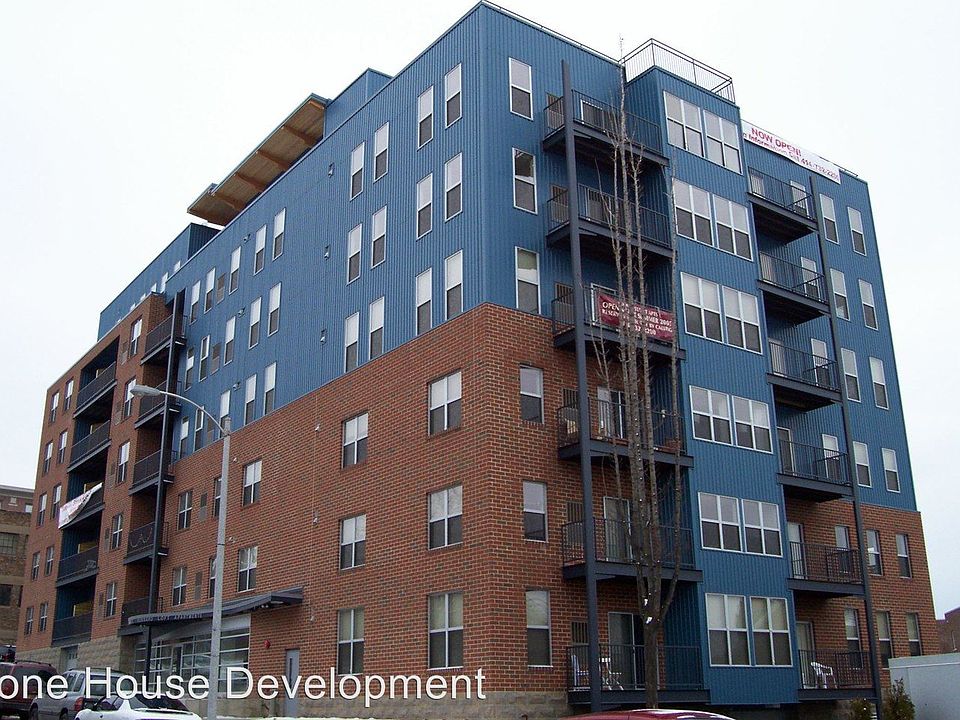 2nd image of 1830 N Hubbard St APT 602