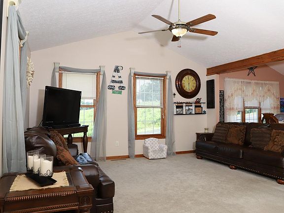 3rd image of 10561 E Glenwood Terrace Ln