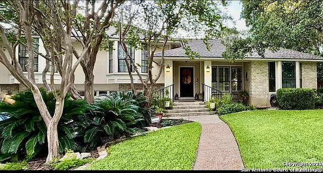 5 bed, 3.0 bath, 2847 sqft, $3,450 — Photo 2