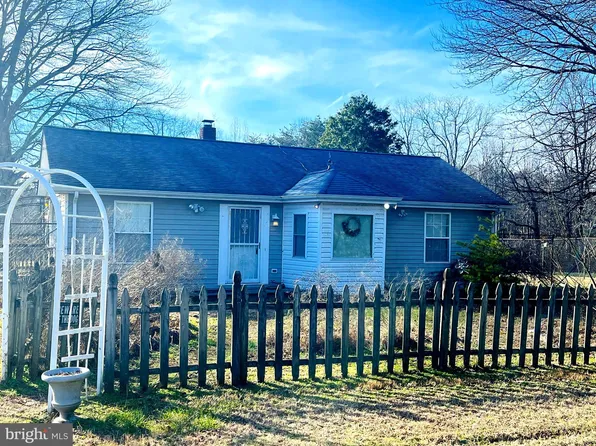 4106 Lewiston Rd, Bumpass, VA 23024