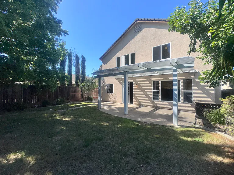 1908 Terracina Cir — Photo 32