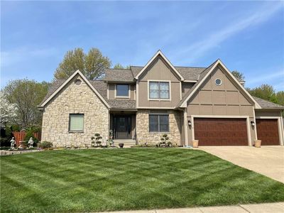 189 Canyon View Dr, Lansing, KS, 66043