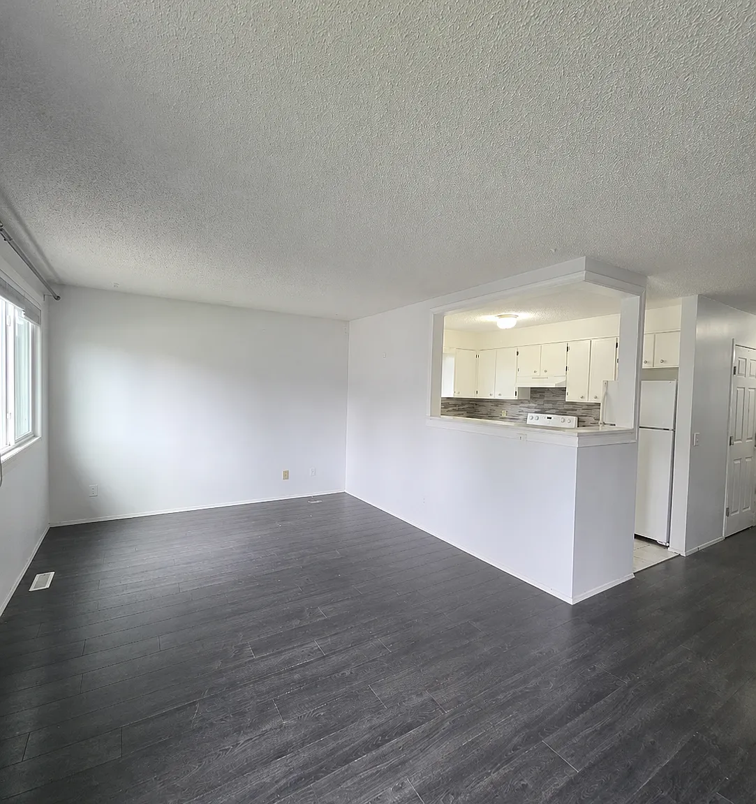 2825 12th Ave SE — Photo 4