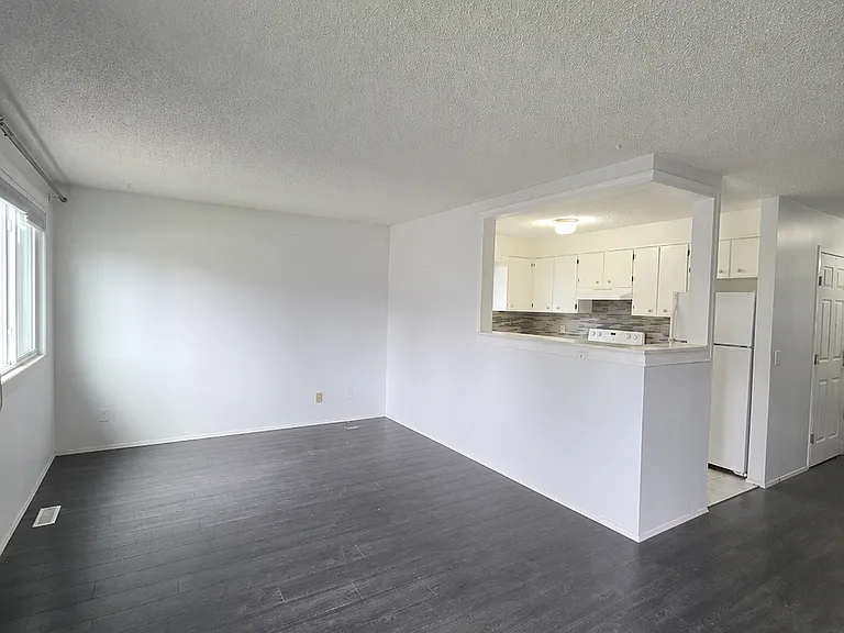 2825 12th Ave SE #M — Photo 4