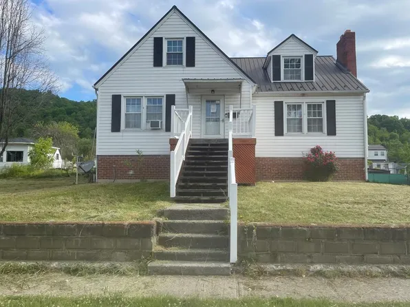 1911 4th St, Richlands, VA 24641