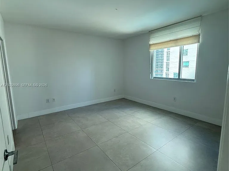 55 SE 6th St #1710 — Photo 9