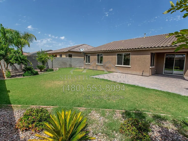 18295 W Saguaro Ln — Photo 37