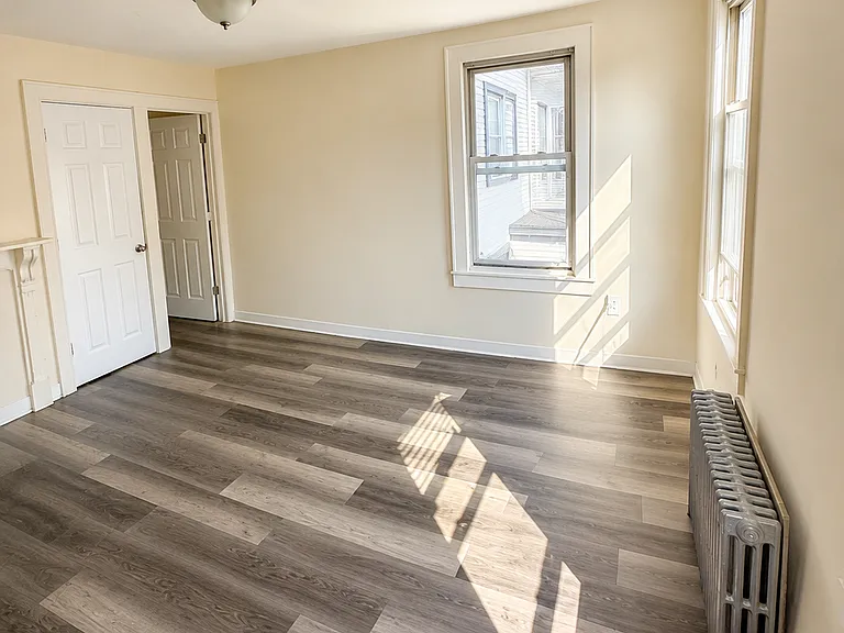 7 Brown Ave #2 — Photo 5