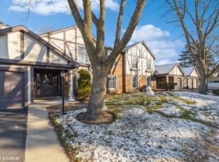 4780 Calvert Dr APT B1, Rolling Meadows, IL 60008