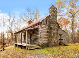 1781 Coles Creek Ln, New Canton, VA 23123