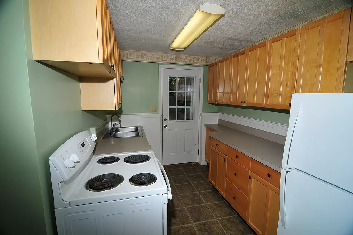 Building Photo - 6 Home Ave #6B