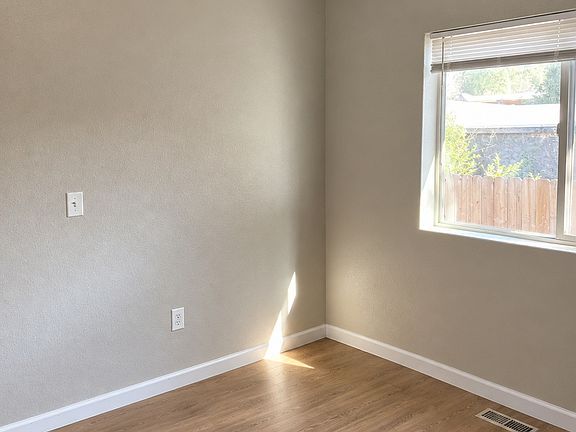 2nd image of 932 S Tennyson St #2