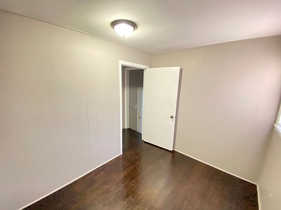 3rd image of 3455 Knight Rd