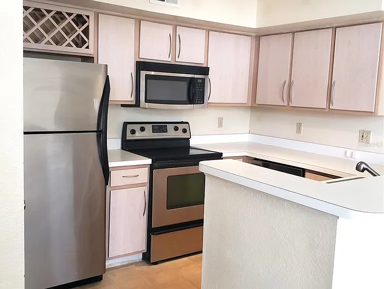 7280 Westpointe Blvd #831 — Photo 9