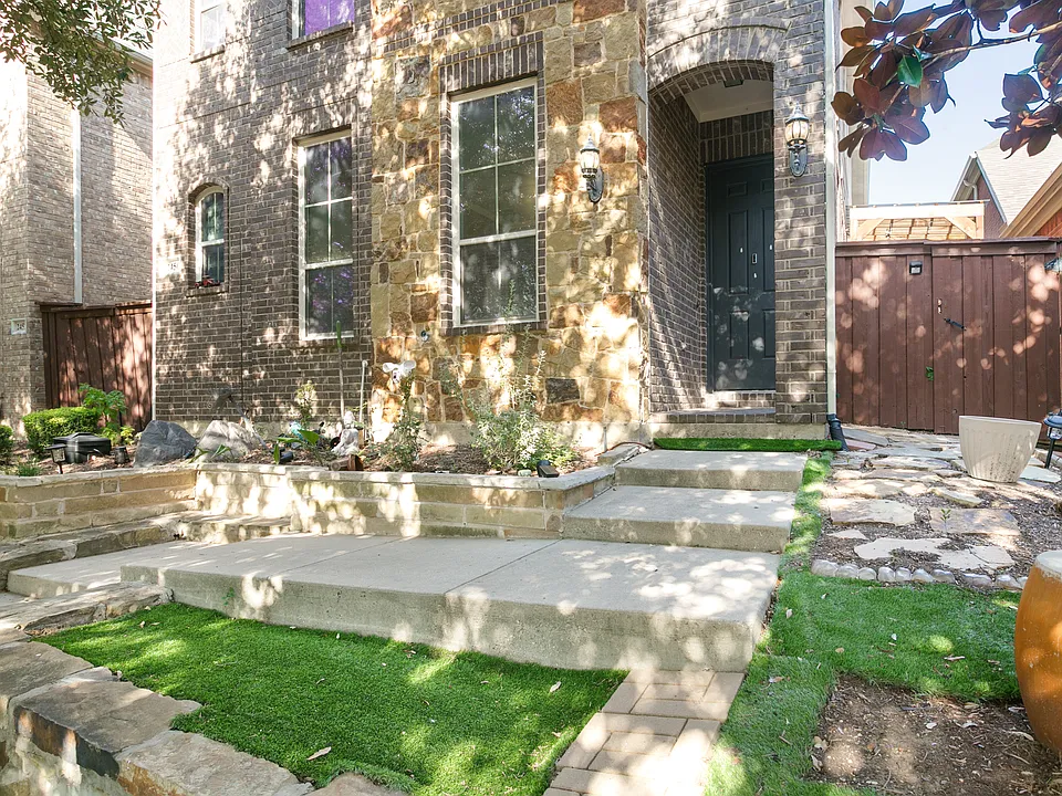 2450 Sunderland Ln