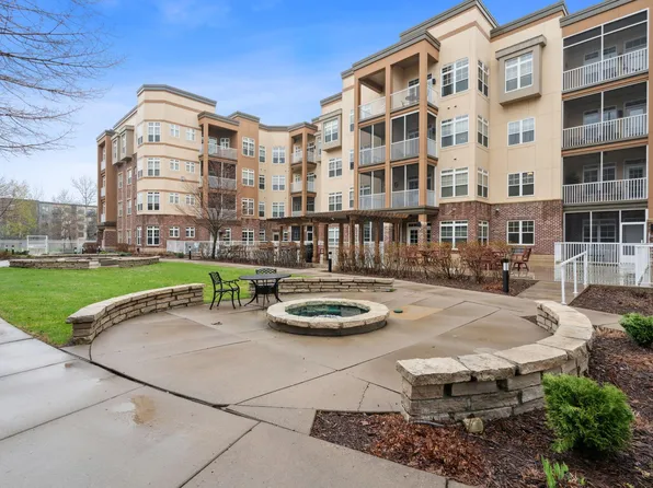 2405 39th Ave NE Unit 206, Saint Anthony, MN 55421