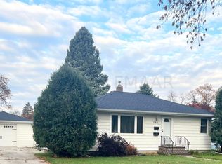 1903 6th St S, Moorhead, MN