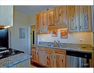 4th image of 428 S Euclid Ave APT 2W
