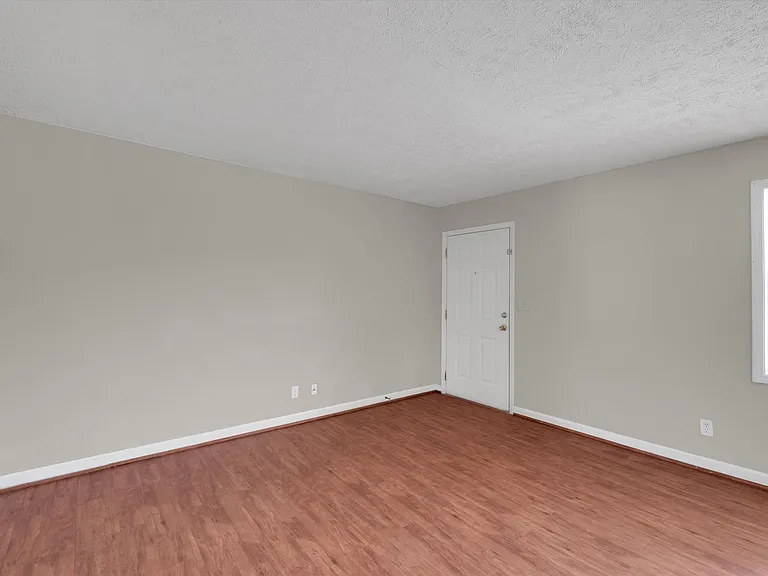 Jacobs Landing Apartments — Photo 41