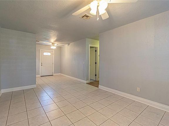 4th image of 15024 S Harrell Ln