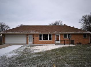 6610 W Bottsford Ave, Greenfield, WI 53220