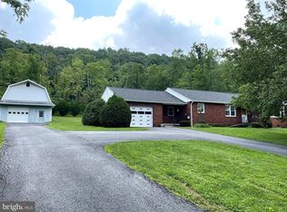 856 Heineman Ave, Lewistown, PA 17044