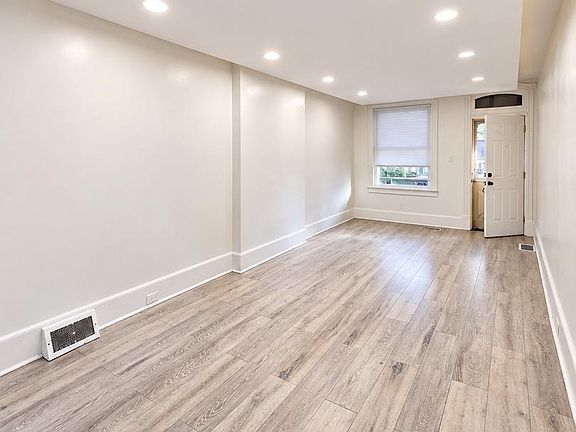 2nd image of 1057 Pike St