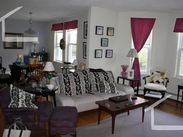 311 Tappan St #3A, Brookline, MA 02445