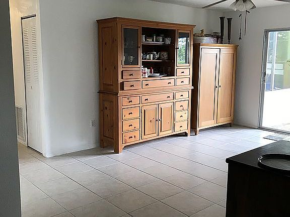 3rd image of 1755 Elmhurst Cir SE