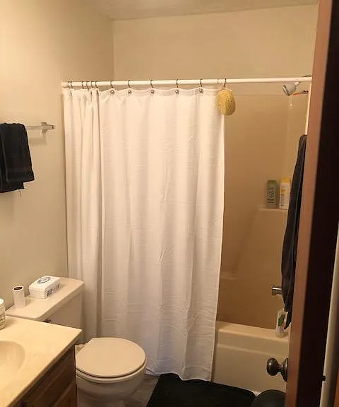 1201 Buffalo St #2 — Photo 4