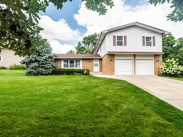 1700 Oxnard Dr, Downers Grove, IL 60516