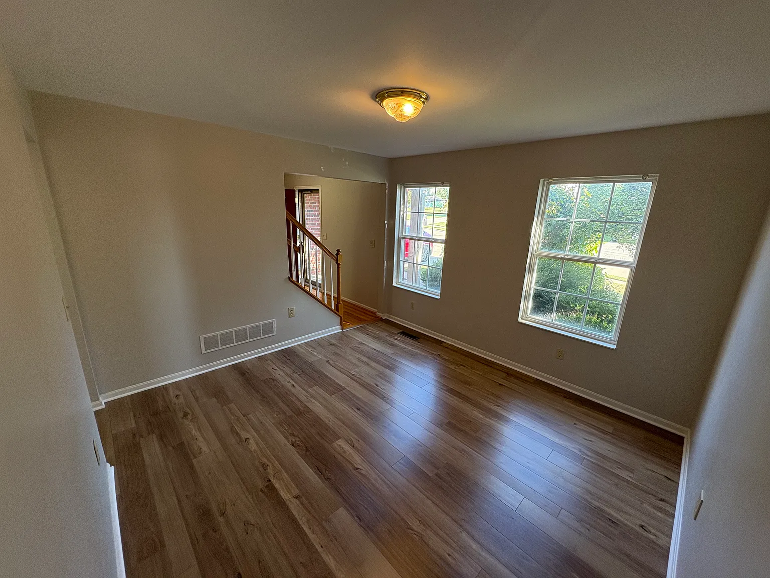 2205 Parliament Ct — Photo 4