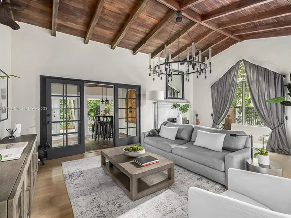 653 NE 76th St, Miami, FL 33138
